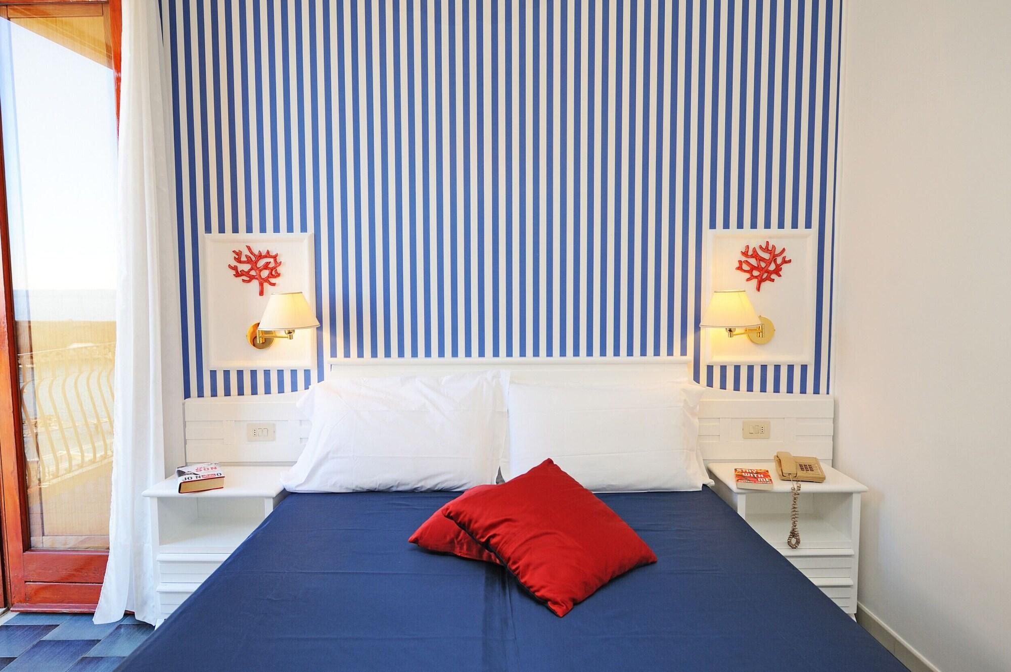 Hotel La Bussola 4*