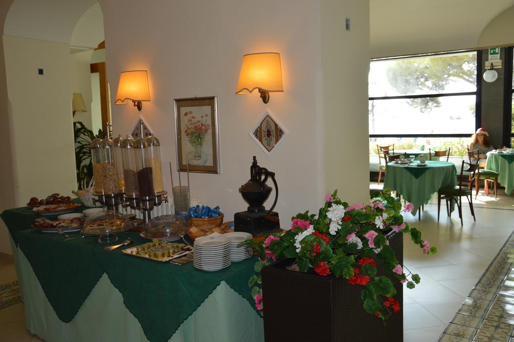 Hotel La Bussola 4*